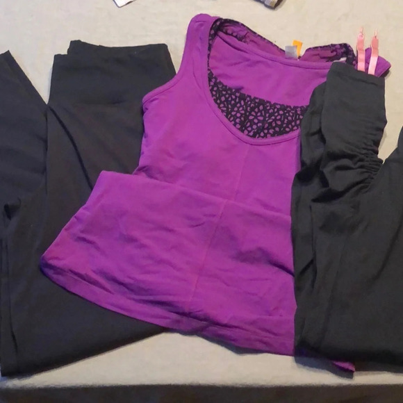 Lucy Bundle XS. 2 pants and top all EUC - Picture 2 of 8